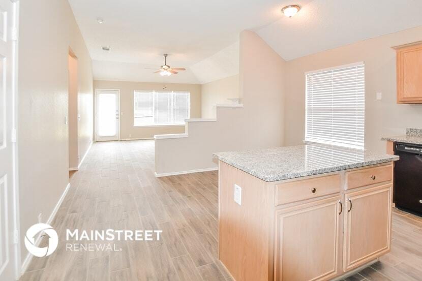 Building Photo - 6413 Hampstead Dr