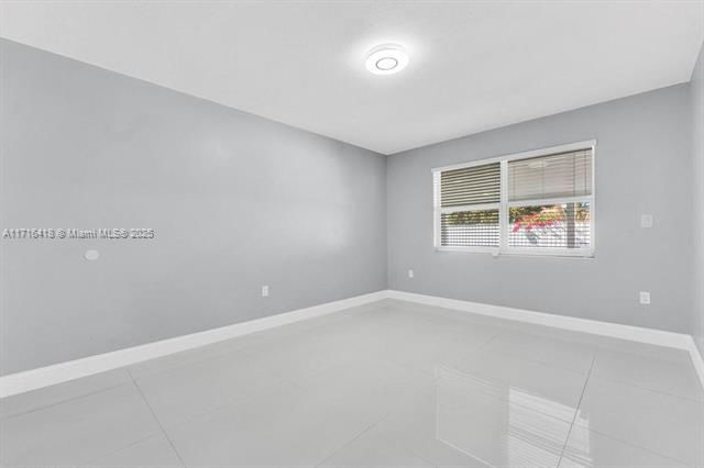 Building Photo - West Lake Drive, Hialeah, FL 33015 - 3 BR ...