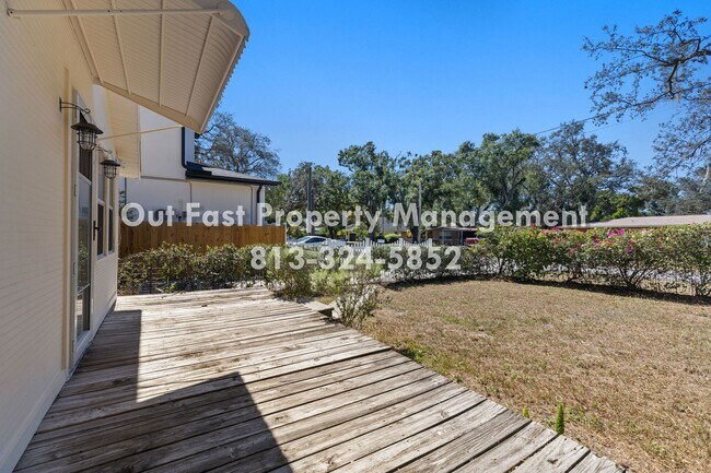 Building Photo - Private Yard Living with Recent Upgrades in Central Tampa