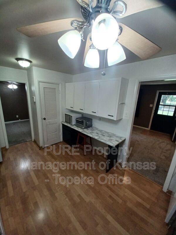 Building Photo - 4227 SW Drury Ln