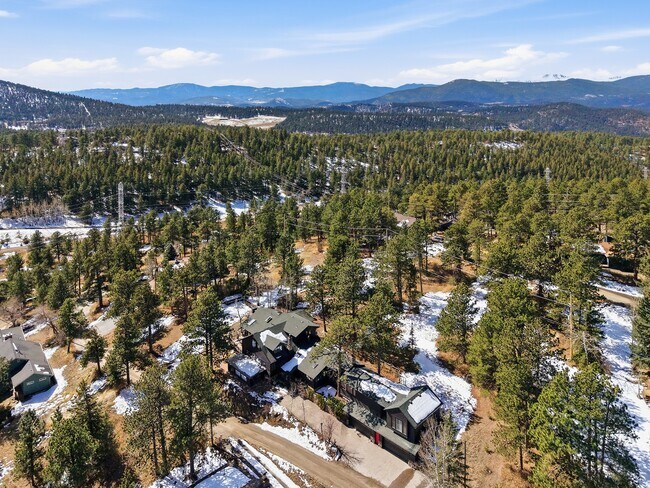 Building Photo - 499 Pine Song Trail