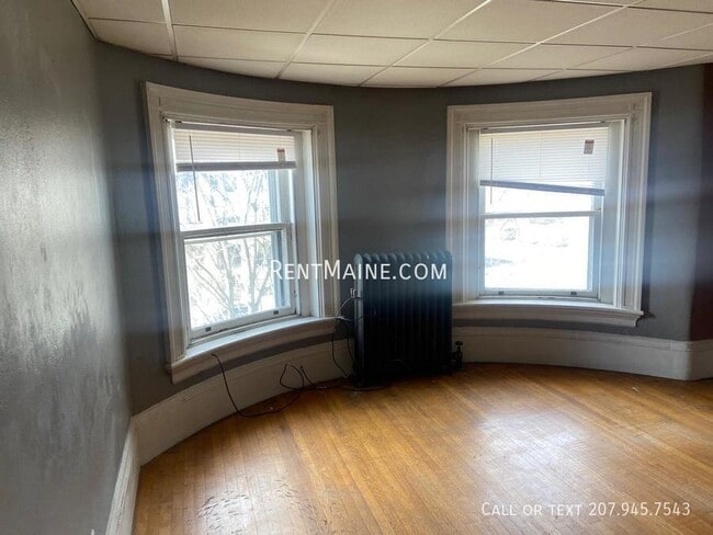 Building Photo - 99 Broadway