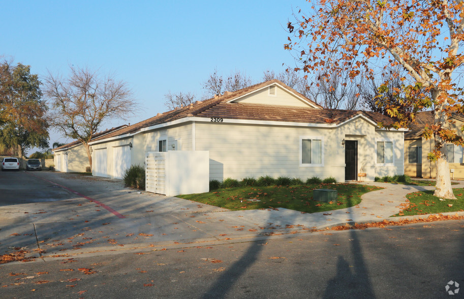 Building - Liberty Park Apartments