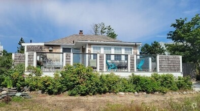 Building Photo - 35 Sunset Dr