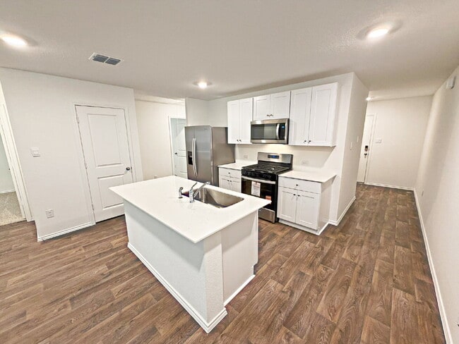 Building Photo - 5017 Pitch