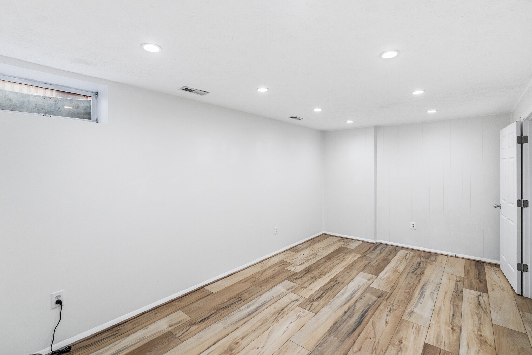 Basement office - 19136 Willow Spring Dr