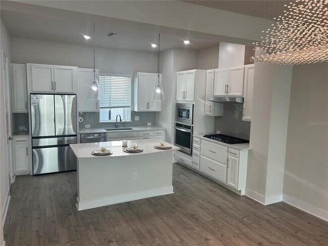 Building Photo - 2511 N Grady Ave