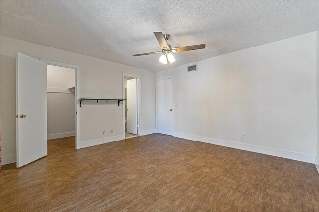 Building Photo - 167 NW 115th Terrace