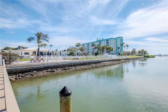 Building Photo - 10351 Regal Dr