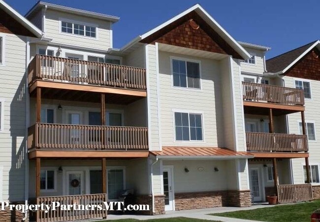Primary Photo - *** Very Nice Apartment - 3Bed 2Bath ***