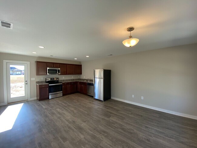 Building Photo - Beautiful home for Rent in Talladega, AL!!...
