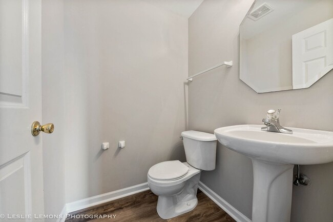 Building Photo - 4137 Blackstone Dr