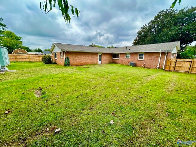 Building Photo - 5623 Alta Dena St SW