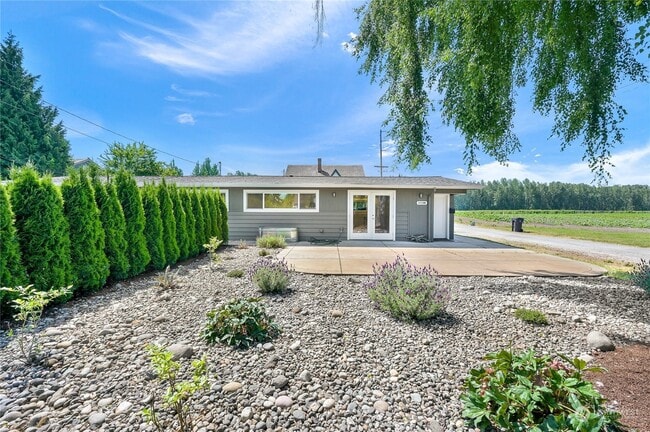 UNIT B - 1116 McLean Rd