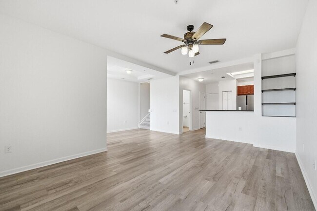 Building Photo - 4501 Mimosa Terrace