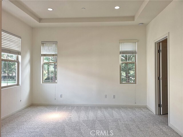 Building Photo - 27 Larkfield