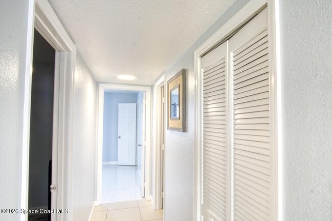 Building Photo - 130 Roosevelt Ave