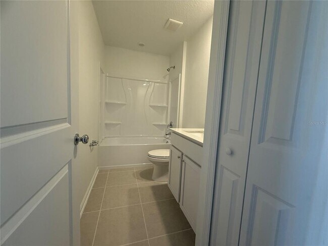 Building Photo - 1926 Sarah St