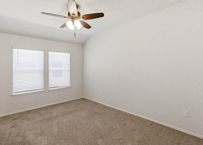 Building Photo - 3 Bedroom Home with Open Layout and Covered Patio in Creekside Farms!