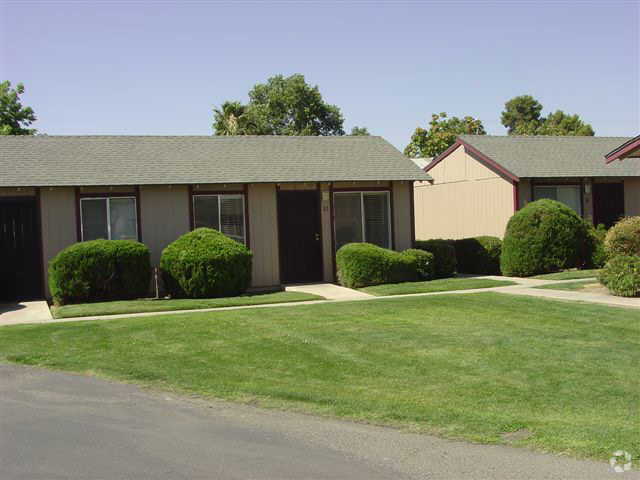 Building Photo - Sierra Terrace East