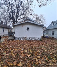 Building Photo - 2057 N Charles St