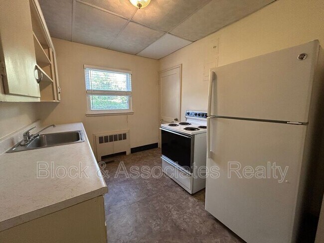 Building Photo - 2509 Miller Park Cir