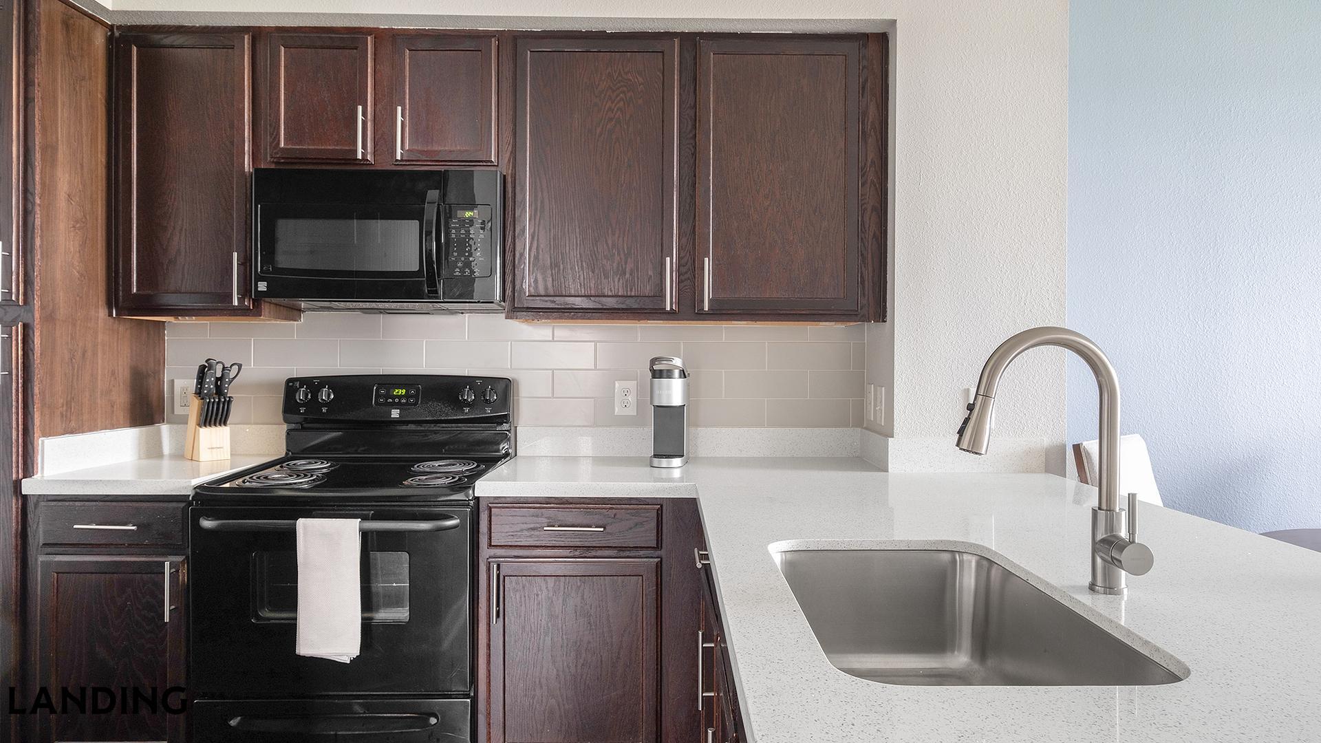 Building Photo - 14807 Woodland Hills Dr
