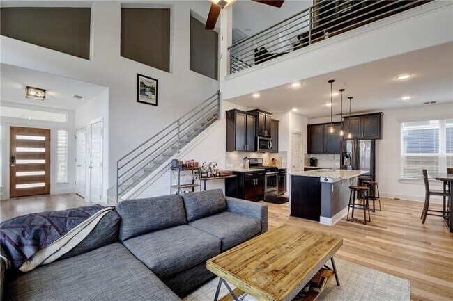 Building Photo - Eastwood at Riverside #47