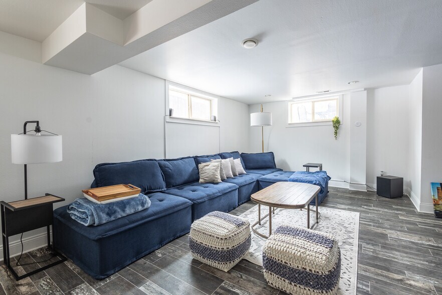 Building Photo - 4431 Fillmore St