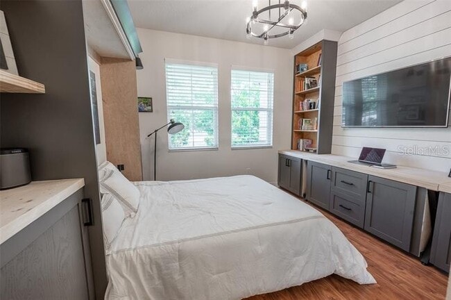 Building Photo - 10405 Waterstone Dr