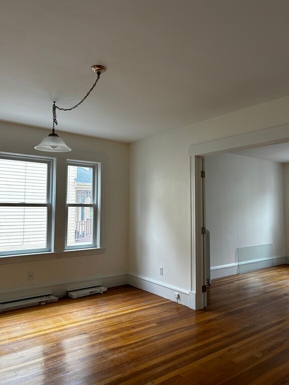 Building Photo - 27 Knoll St