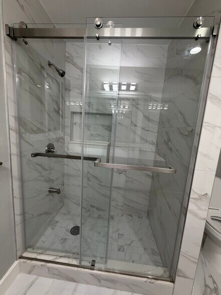 Bathroom - 1483 Allison Ave