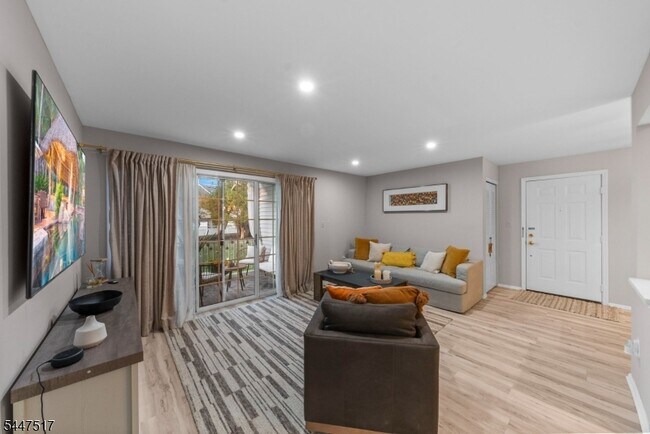 Building Photo - 3207 Winder Dr