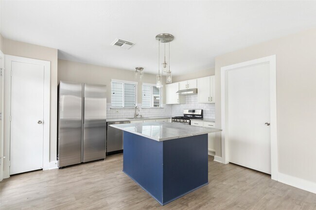 Building Photo - 19106 Spruce Bough Ln