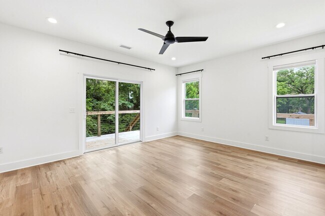 Building Photo - Custom Home in Seagate | 4 Bedrooms • 3 Bathrooms • Minutes to Wrightsville Beach
