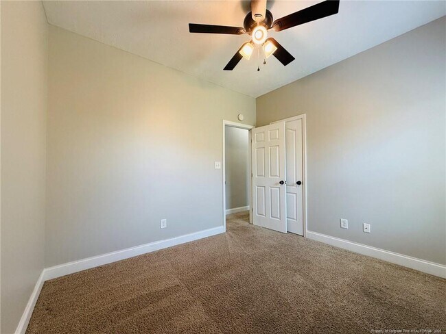 Building Photo - 4033 Des Planes Ave