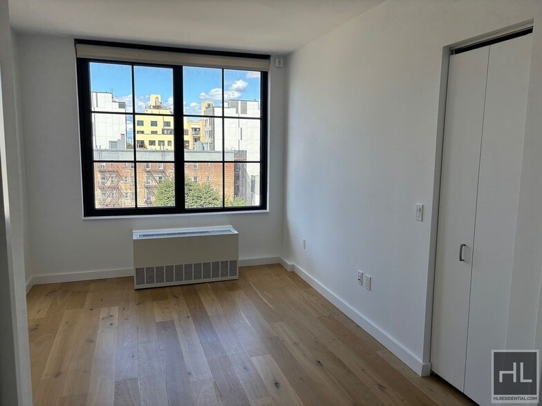 Building Photo - NORTHERN BOULEVARD
