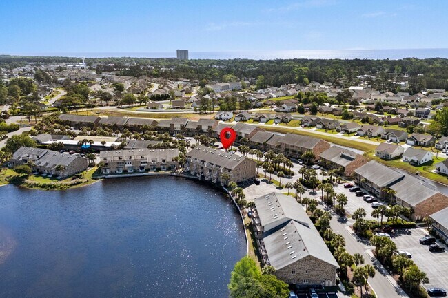 Building Photo - Seasonal Rental Available Now-3/31/26-Wifi/Cable/Electric Included