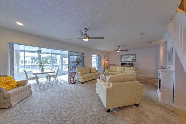 Building Photo - 4949 N Hwy A1A