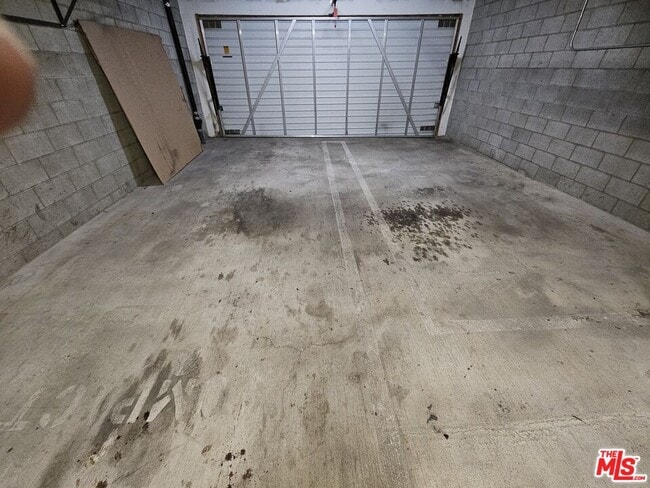 Building Photo - 1957 N Bronson Ave