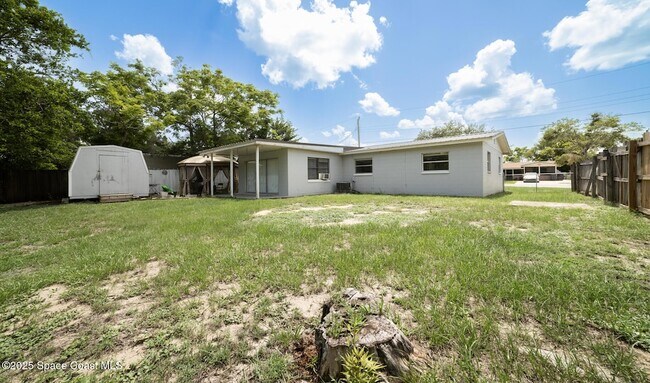 Building Photo - 2285 Dolphin Rd