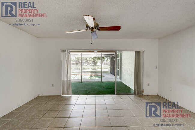 Building Photo - 1370 Palmwood Dr