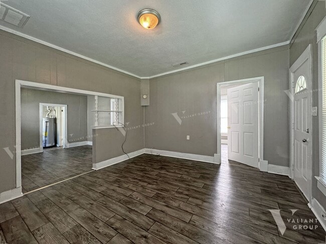 Building Photo - Cozy 2 Bedroom, 1 Bathroom Home in West Sp...