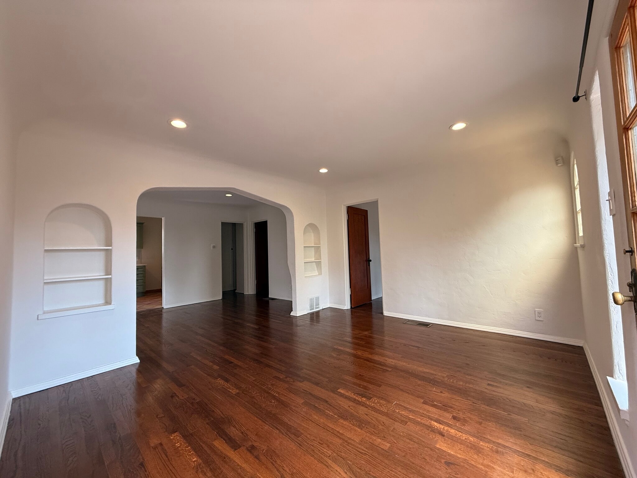 Building Photo - 937 Hammond St