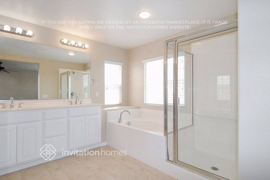 Building Photo - 2263 Finch Cir