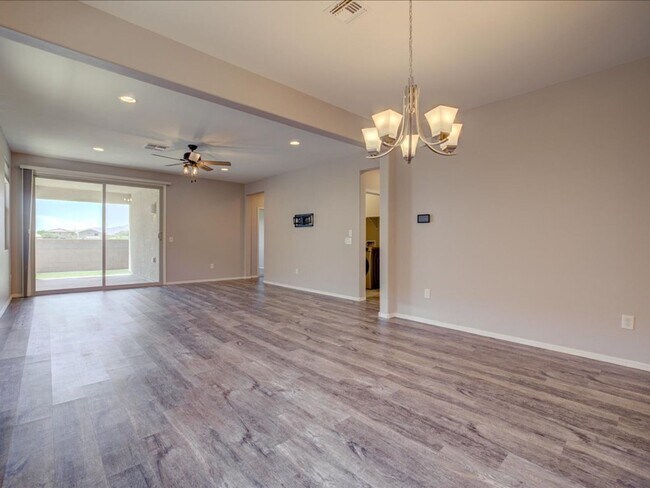 Building Photo - 14266 E Hub Dr