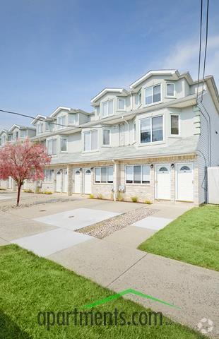Exterior - Seaview Apartments