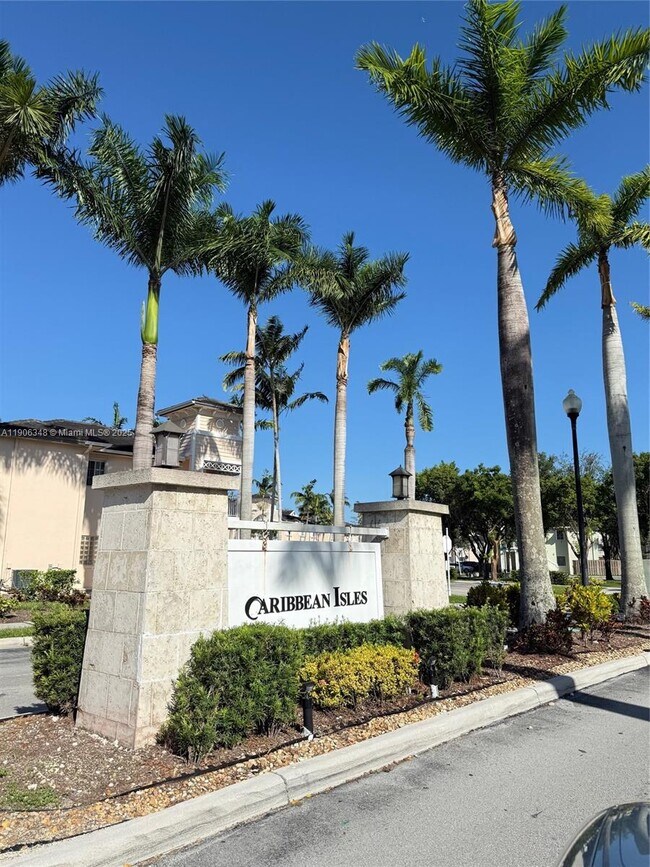 Primary Photo - 2665 NE 4th St