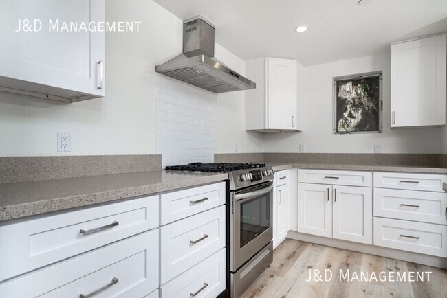 Building Photo - 3333 Reynard Way