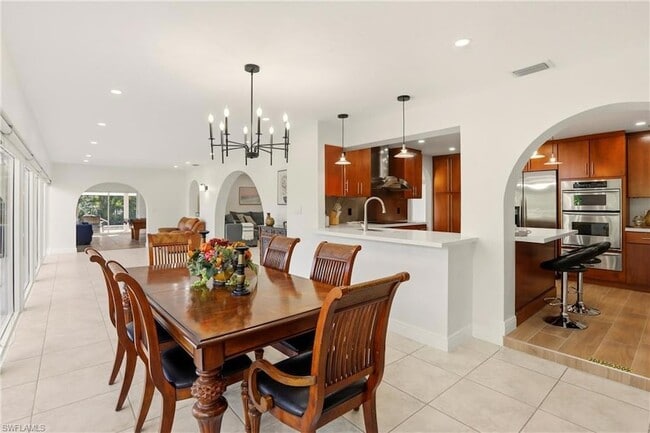 Building Photo - 339 Landmark St